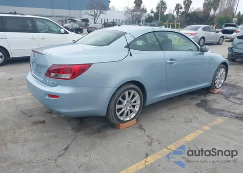 2010 Lexus Is 350C z USA, uszkodzony, nr VIN JTHFE2C21A2502928